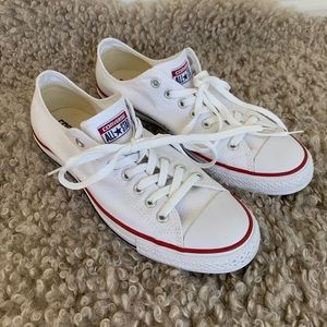 •SOLD ON DEPOP•Classic White Low Top CONVERSE